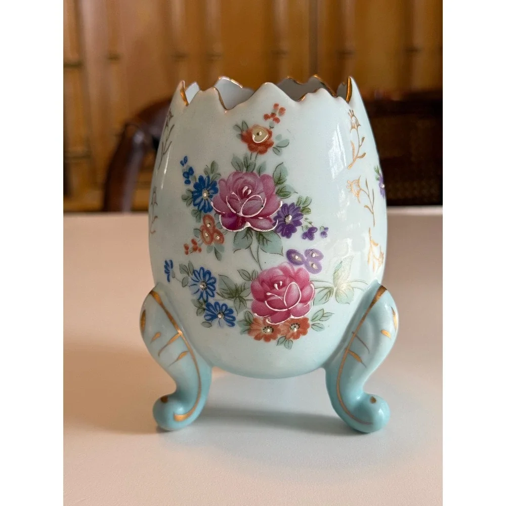 Vintage Porcelain Egg Footed Vase Blue Floral Gold Gilt Cracked Rim‎ 73010 5.5in